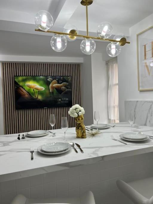 Beau Duplex Au Centre Ville. Mantes-la-Jolie Εξωτερικό φωτογραφία