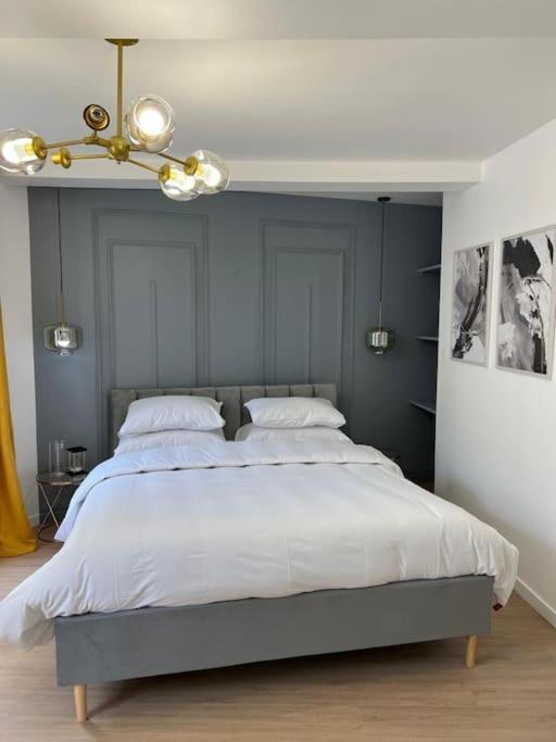 Beau Duplex Au Centre Ville. Mantes-la-Jolie Εξωτερικό φωτογραφία